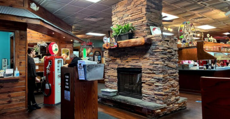 Alabamians Are Traveling Miles to This No-Frills Restaurant Known for Steaks Across the State