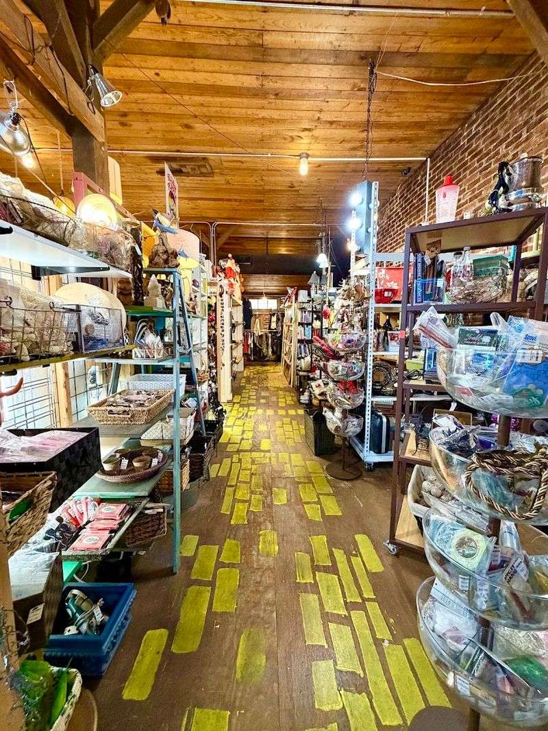 Fayetteville’s Funky Flea Market (Fayetteville)