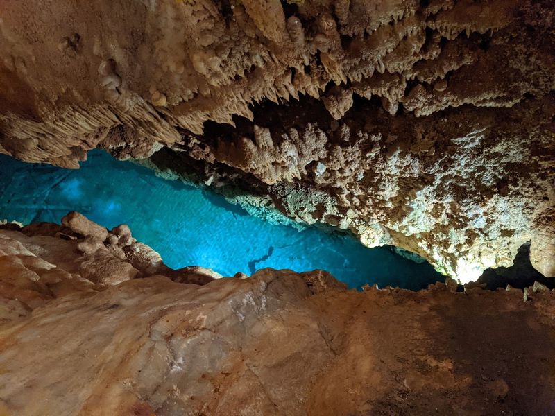 Bridal Cave & Thunder Mountain Park (Camdenton)