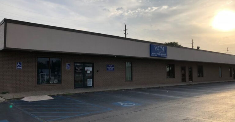 Bargain Hunters Say This Enormous Texas Thrift Store Takes All Day To Explore