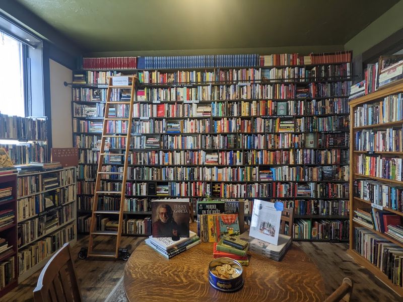 Second Story Books (Durango)