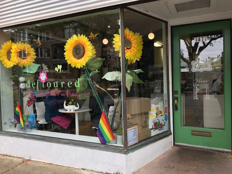 defloured: A Gluten Free Bakery – Chicago