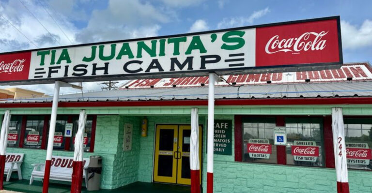 Don’t Let the Size Fool You — This Tiny Texas Kitchen Serves Huge Cajun Flavor