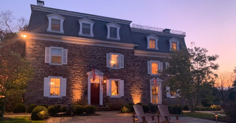 Just A Couple Of Hours From NYC, These 6 New Jersey River Towns Are Full Of Americana Spirit