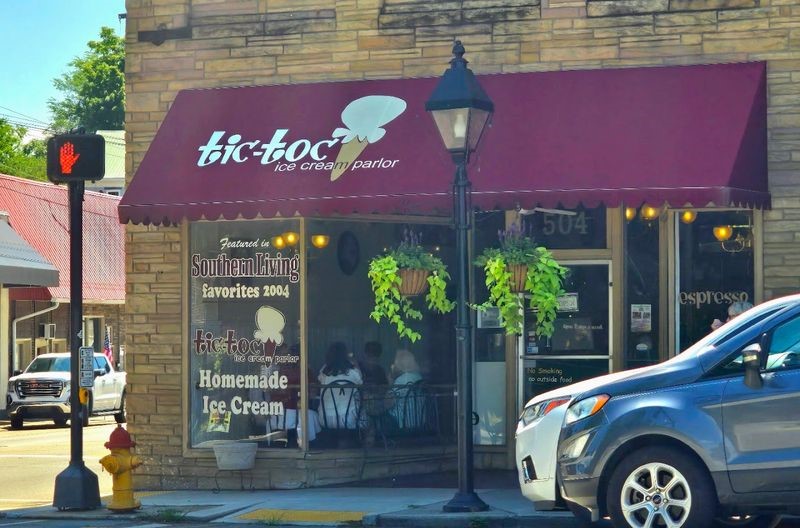 12 Tennessee Ice Cream Stands That Still Feel Like a '90s Summer