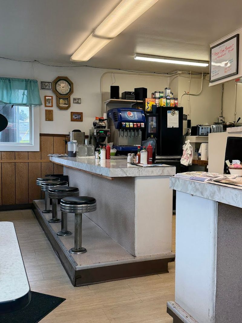 Counter Stools, Regulars, and the Local North Bend Rhythm