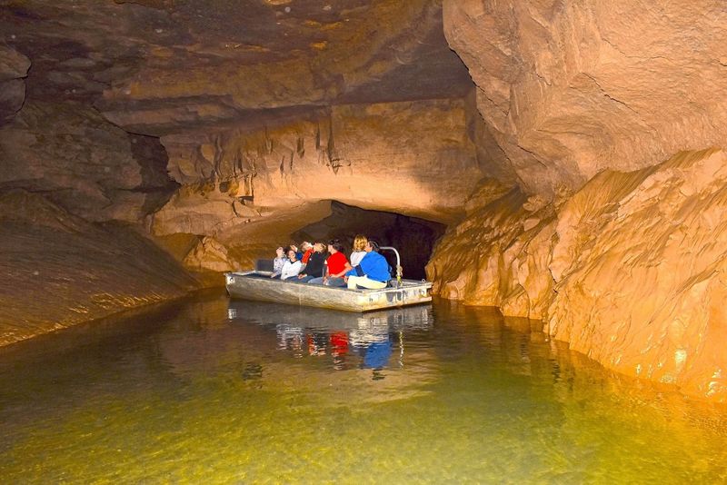 Bluespring Caverns Park (Bedford)