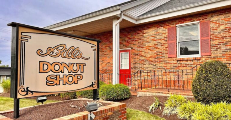 One Bite From This Cozy Ohio Bakery Will Ruin All Other Donuts For You