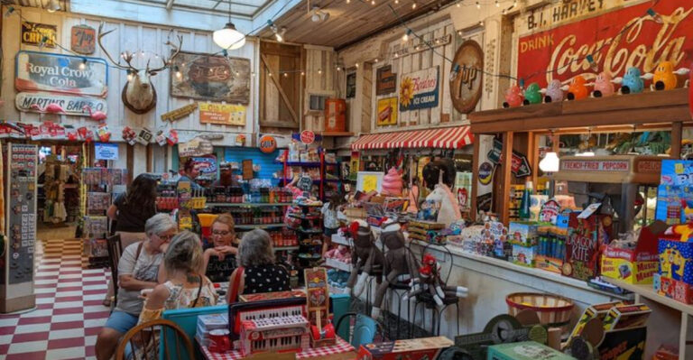 Step Back in Time at These 8 Old-Timey General Stores in Texas