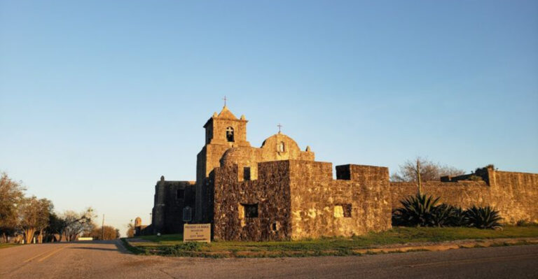 The 8 Spookiest Texas Road Trips With Abandoned Landmarks