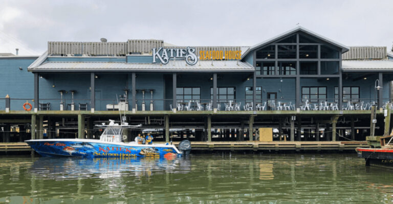 The 8 Unassuming Seafood Spots Every Texan Needs To Try At Least Once
