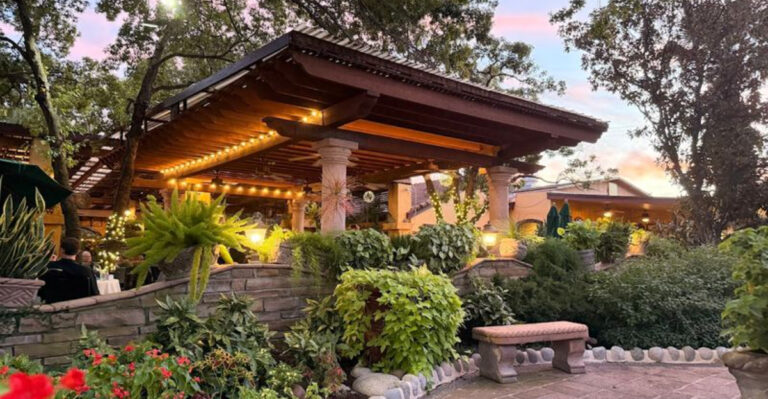 The Waitlist at This Texas Restaurant Is Longer Than Some Concert Lines