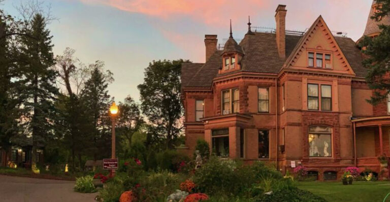 These 11 Old Mansions Tell Some Of Michigan’s Most Fascinating Stories