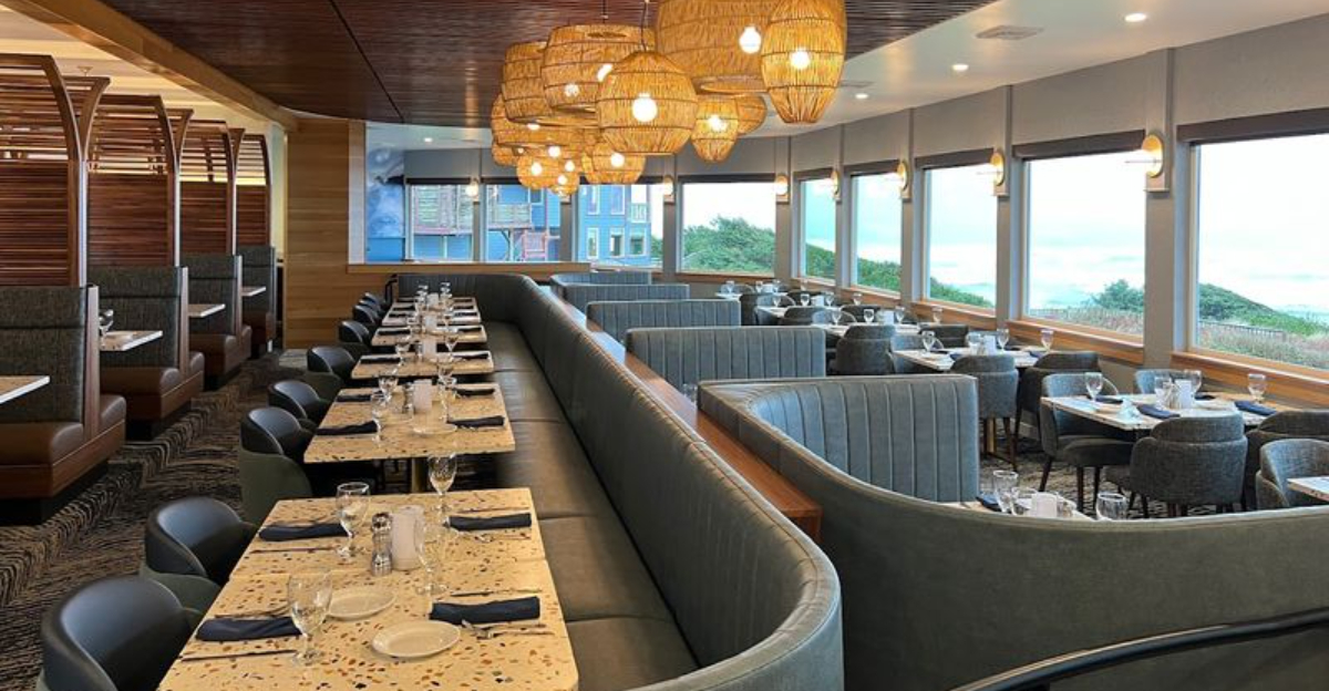 These 12 Coastal Oregon Spots Pair Stunning Scenery With Standout Food