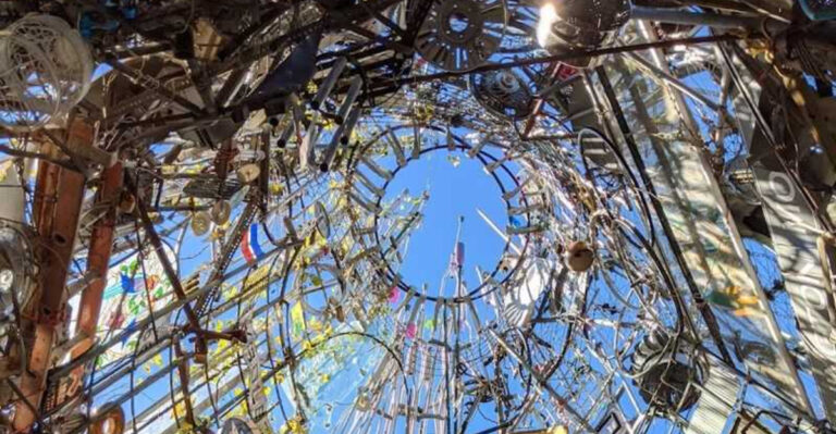 These 13 Quirky Texas Roadside Attractions Are Worth Pulling Over For