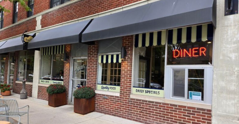 These 9 Michigan Mom-And-Pop Restaurants Deserve Way More Attention