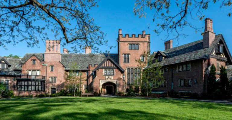 These Ohio Spring Stops Are A Dream For Garden Lovers And Weekend Wanderers
