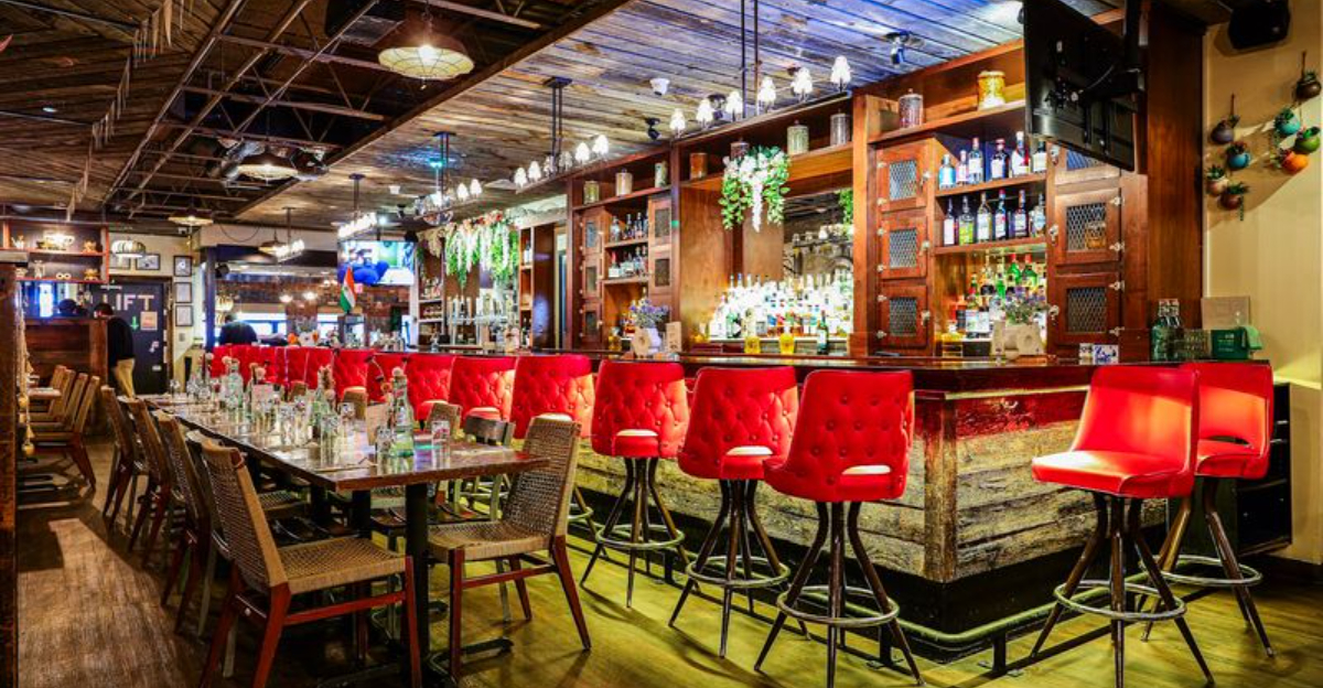 Thick Milkshakes and Classic Comfort Food Still Shine at These 10 Massachusetts Diners