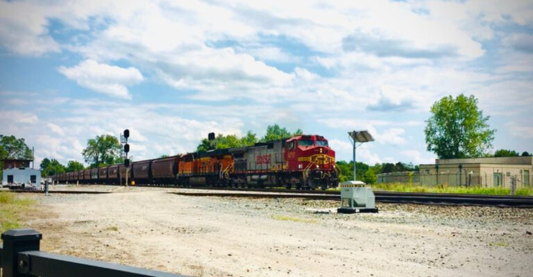 This 5-Acre Rail Park In Ohio Is A Real Dream Come True For Train Lovers