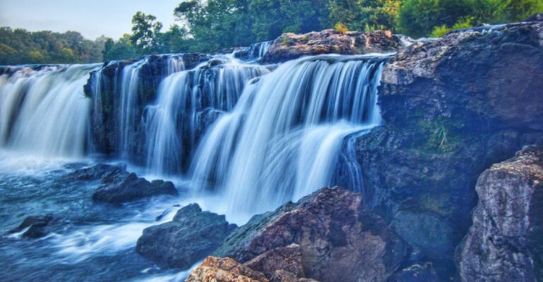 This Breathtaking Waterfall in Missouri Looks Like a Mini Version of Niagara Falls