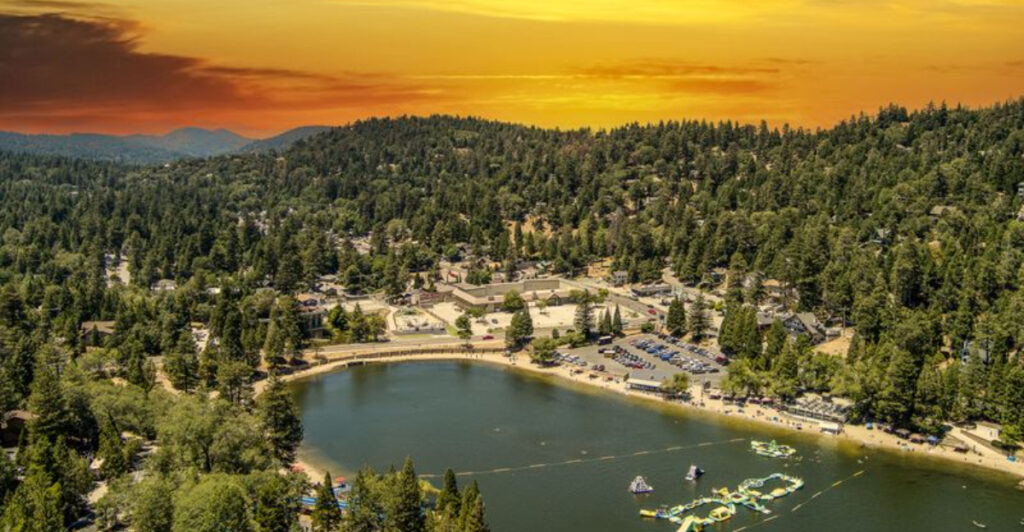 This Cozy Mountain Town in California Feels Like a Summer Escape Made Just for Grown-Ups