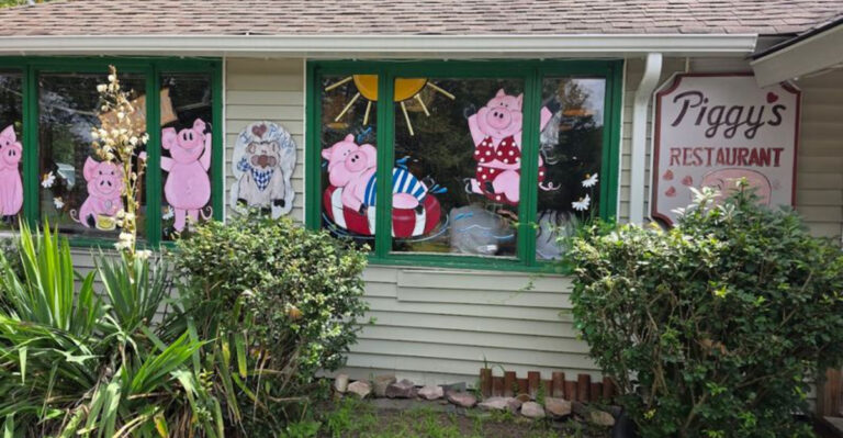 This Fun Pig-Themed Restaurant In Pennsylvania Is A Must-See Spot