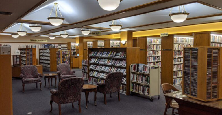 This Hidden Castle Library In Ohio Looks Straight Out Of A Fantasy Novel