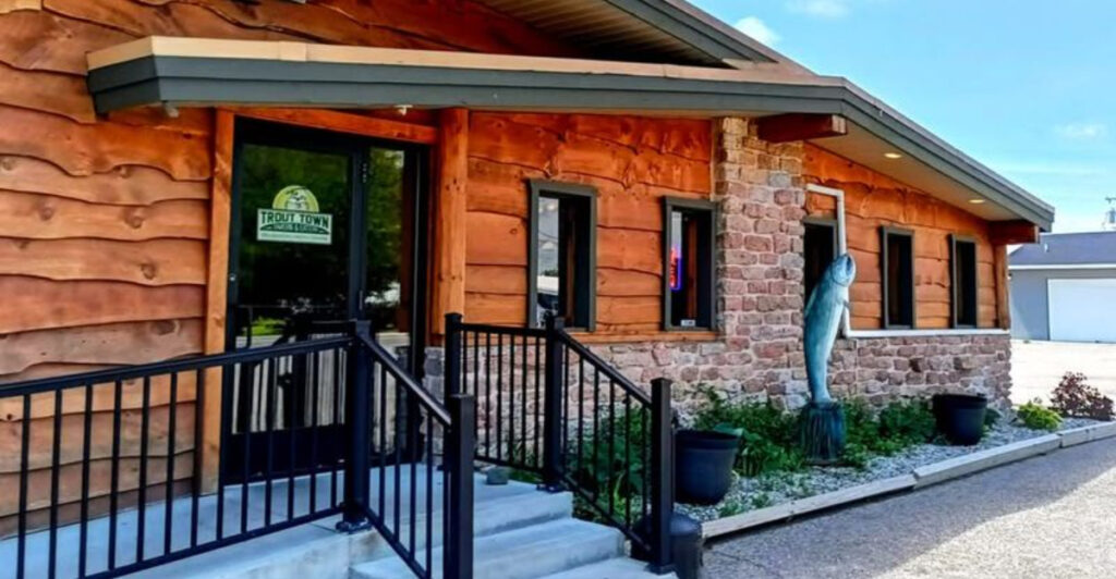 This Humble Michigan Restaurant Serves Perch So Good You’ll Still Be Thinking About It Later