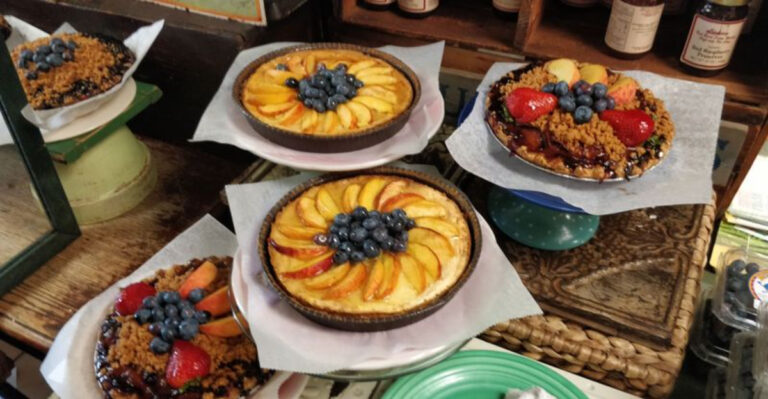 This Little Red Barn in New Jersey Serves Pies Locals Swear Are Unmatched