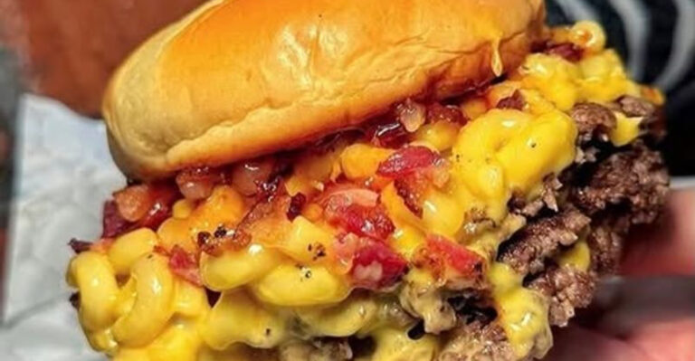 This New Jersey Burger Joint Has a Double Smash That Looks Made for TikTok