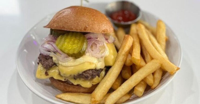 This New Jersey Burger Spot Has Locals Forgetting Every Other Burger In Existence
