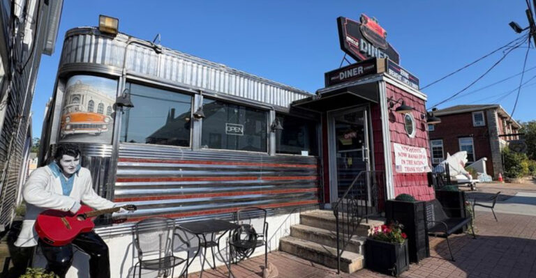This New Jersey Diner Serves Plates So Big They Barely Fit on the Table