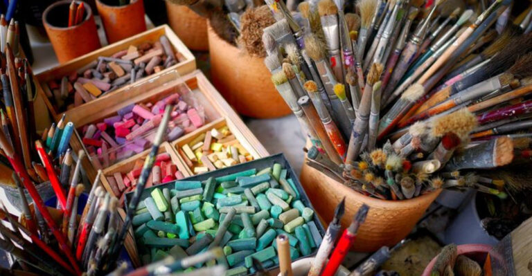 This Pay-What-You-Want Texas Art Store Is a Creative Thrifter’s Paradise