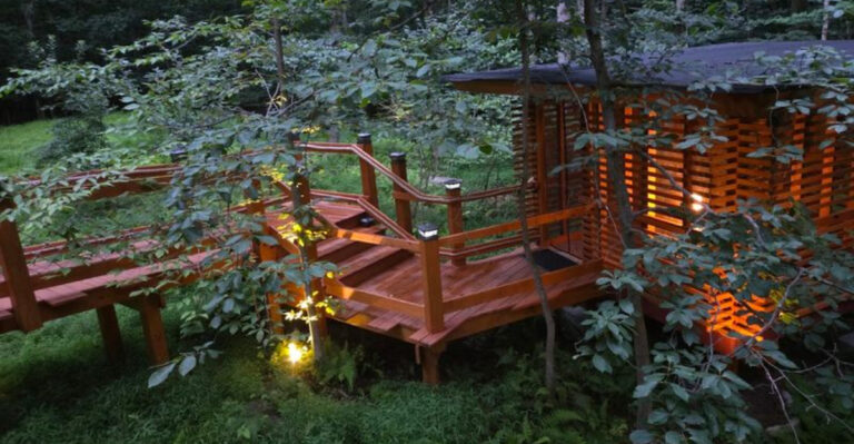 This Pennsylvania Restaurant Serves Dinner In Private Treehouse Pods Overlooking the Woods