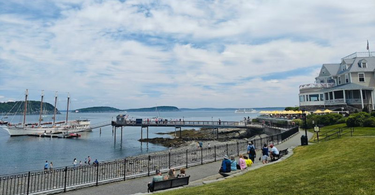 This Scenic Coastal Trail in Maine Deserves a Spot on Your Bucket List