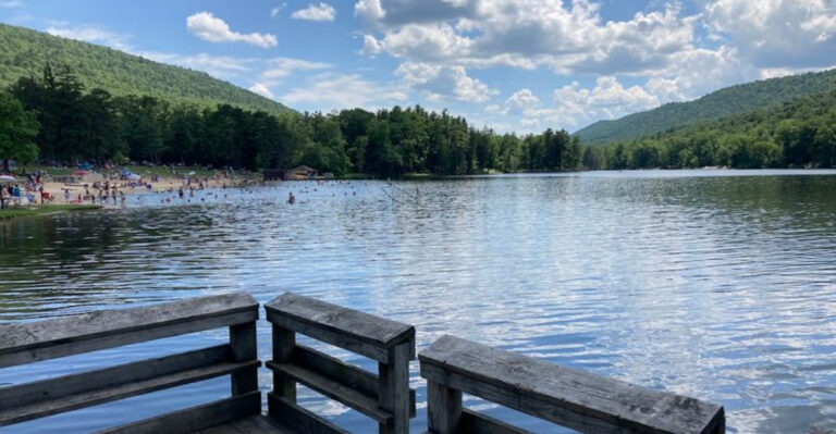This Short Lakeside Trail In Pennsylvania Has More Scenery Per Step Than Most Hikes In The State