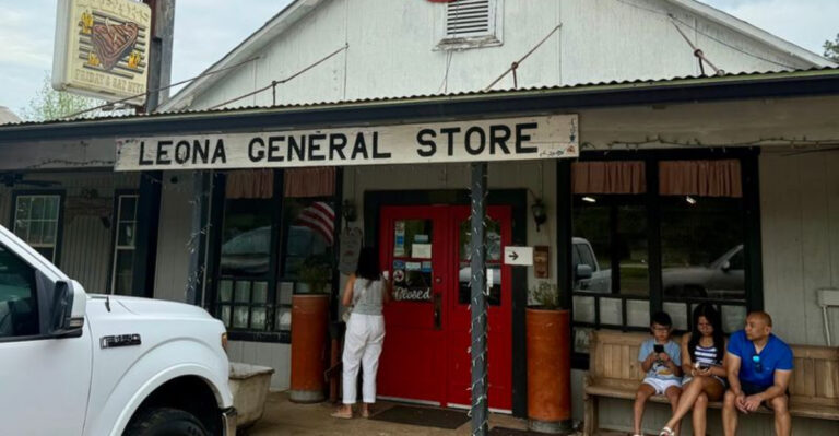 This Small-Town Texas Restaurant Serves The Best Steaks Of Your Life