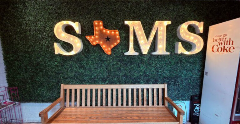 This Southern Texas Buffet Feels Just Like Grandma’s Kitchen