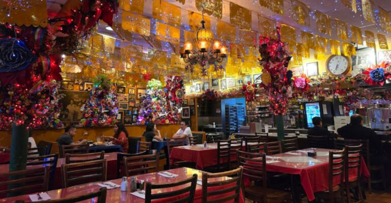 This Texas Restaurant Quietly Turned Into A Beloved Local Legend