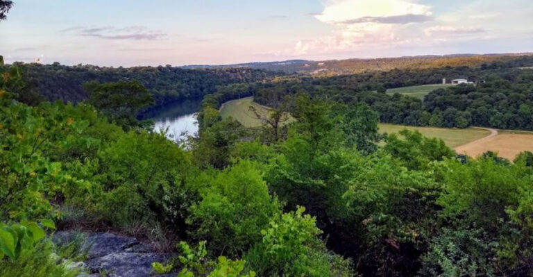 This Trail in Missouri Feels Like Walking Through a Hidden Wilderness Dream