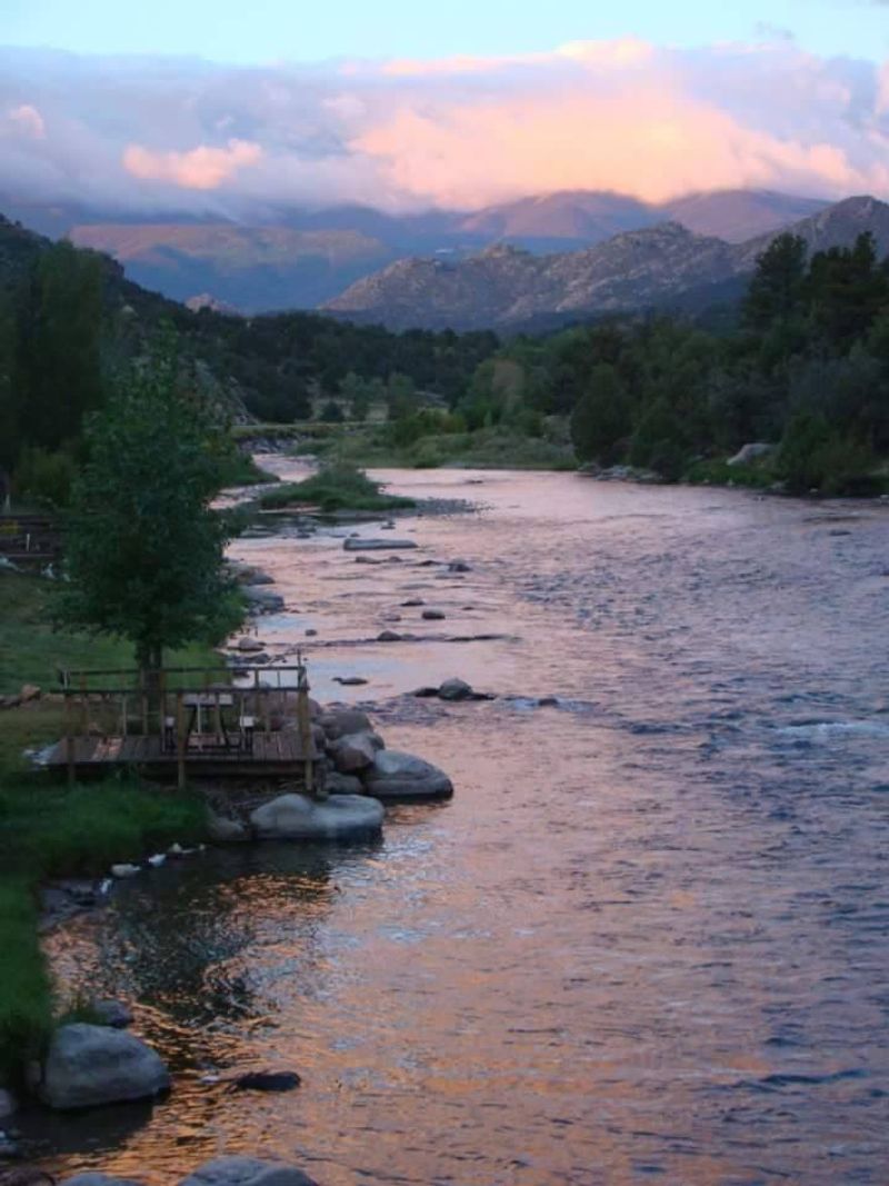 Sweetwater River Resort Campground (Cotopaxi, Colorado) Sweetwater River Resort Campground (Cotopaxi, Colorado)