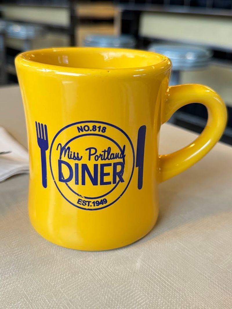 Coffee, Service, and the Small Details That Shape the Meal