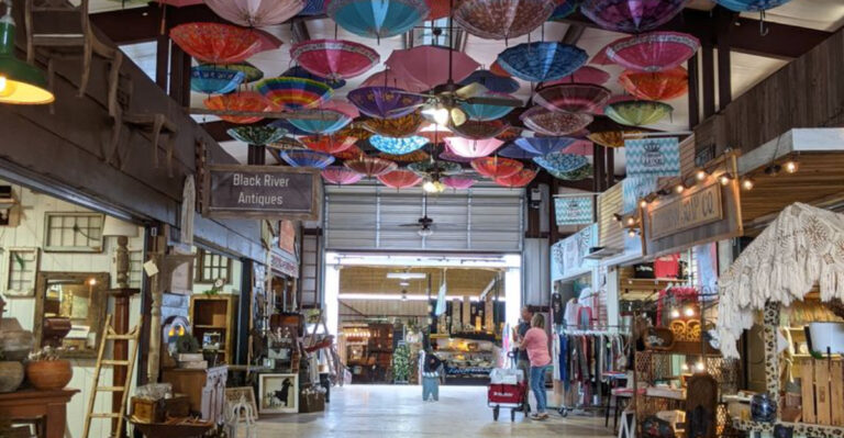 We Found a Giant Texas Flea Market With 5,000 Vendors and Food Everywhere