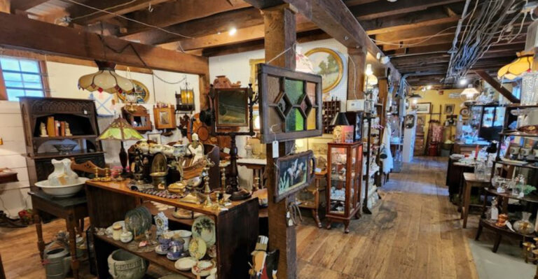 You Can Lose an Entire Afternoon Inside This Massive New Jersey Antique Center
