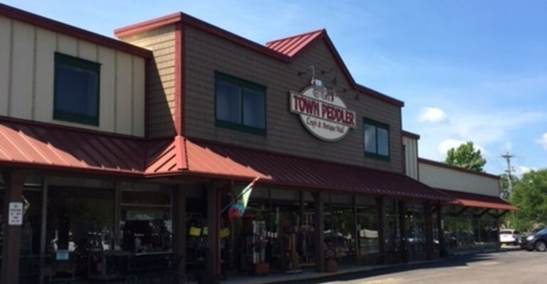 You’ll Need Plenty Of Time To Explore This Enormous Michigan Antique Store