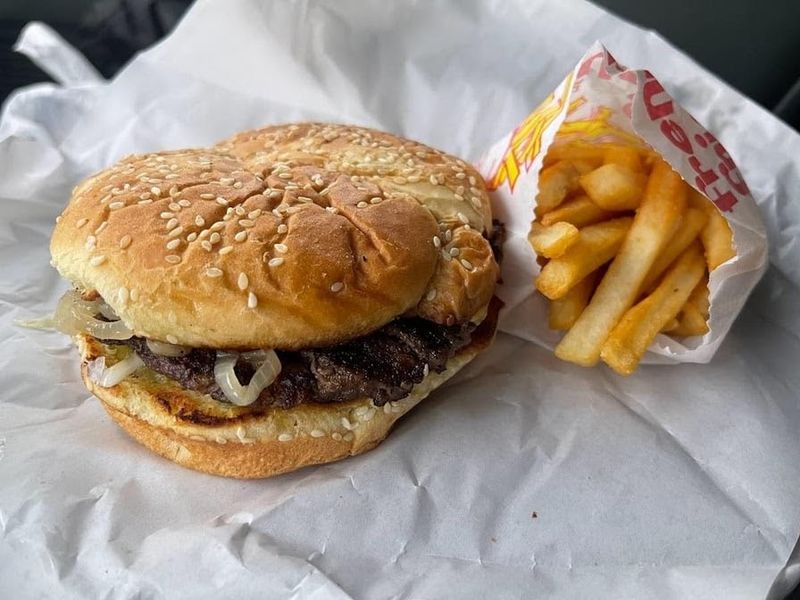 Dillingers Drive-In (Calumet Park)