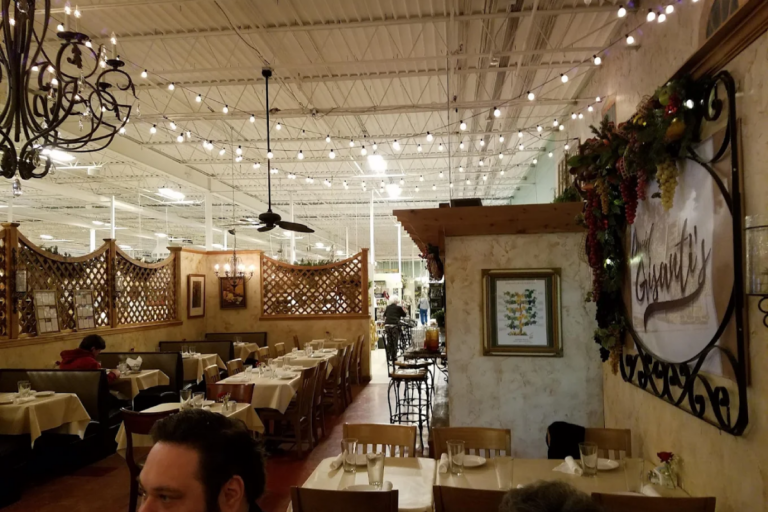 10 Local-Favorite Restaurants in Collierville, Tennessee Locals Love for a Reason