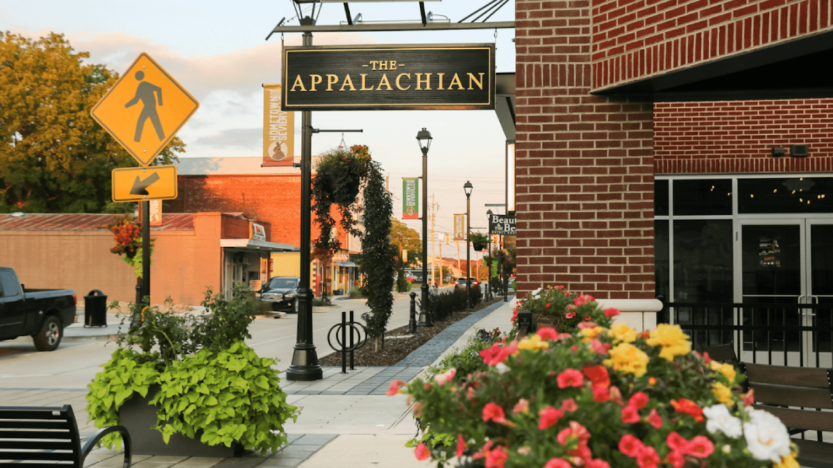 10 Rising Tennessee Restaurants Worth Visiting Before The Crowds Find Them