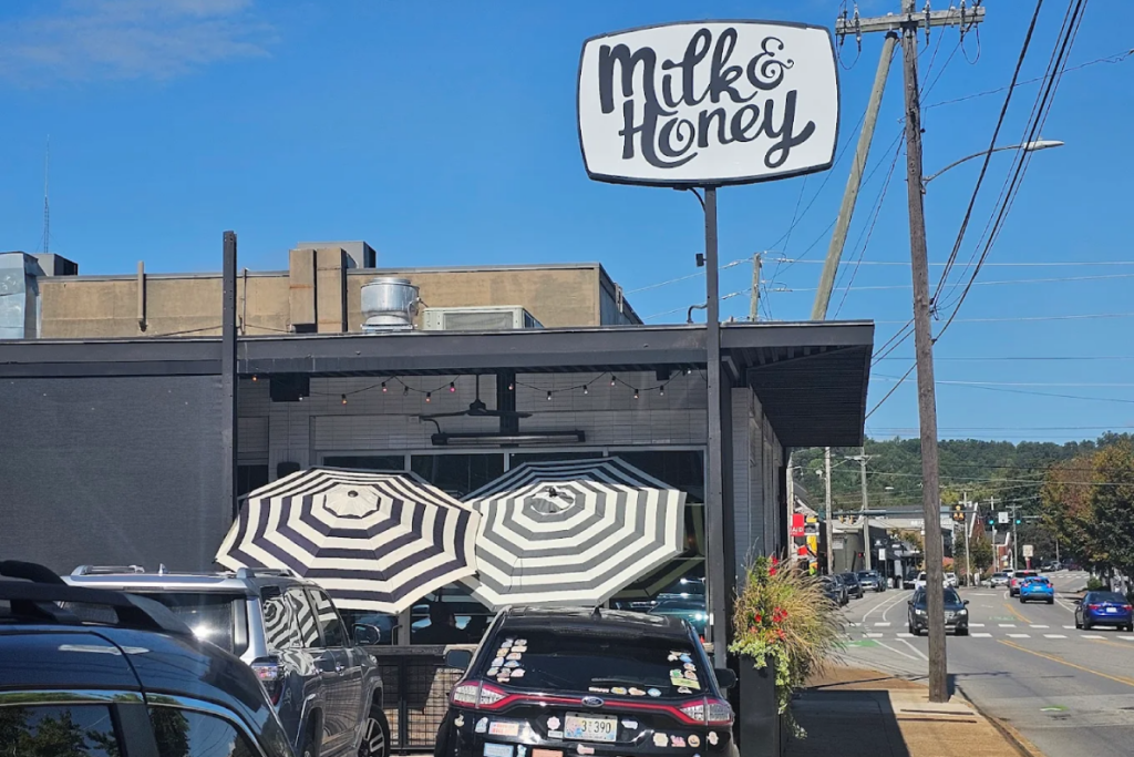 10 Tennessee Cafes Where Your Dog Is Just As Welcome As You Are