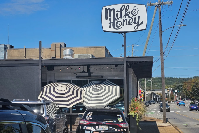 10 Tennessee Cafes Where Your Dog Is Just As Welcome As You Are